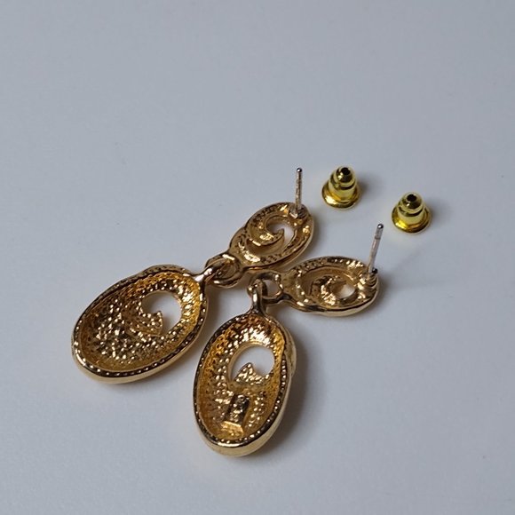 Vintage Metal SC Decorative Earrings - Picture 8 of 10